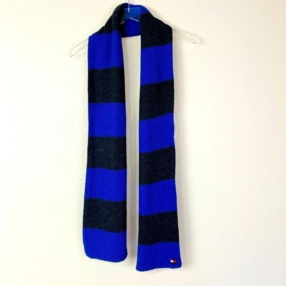 Tommy Hilfiger Wool Blend Reversible Color Block Scarf 10“ x 70“